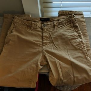 American Eagle skinny straight extrey flex kahkis